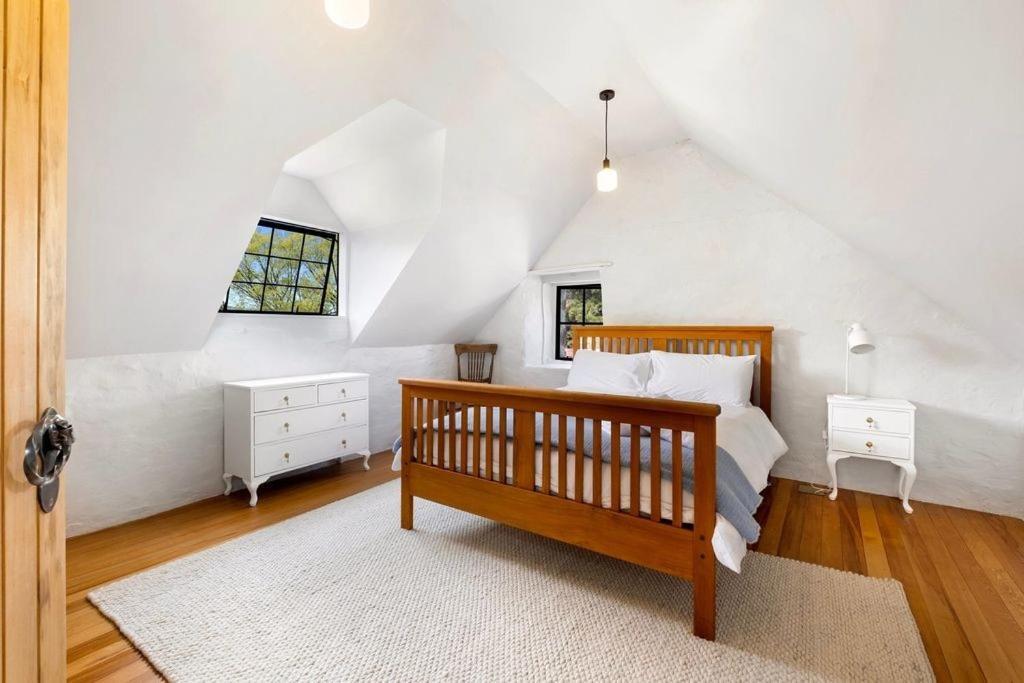 Wanaka Stone Cottage - Wanaka Holiday Home מראה חיצוני תמונה
