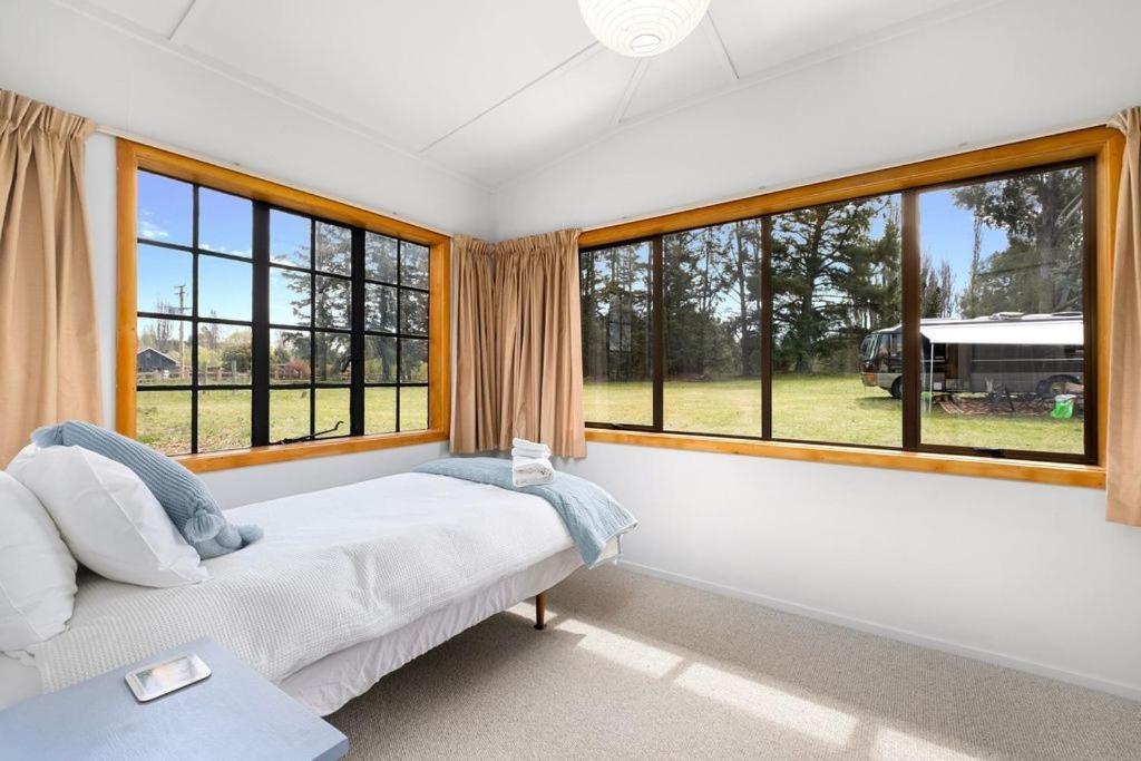 Wanaka Stone Cottage - Wanaka Holiday Home מראה חיצוני תמונה