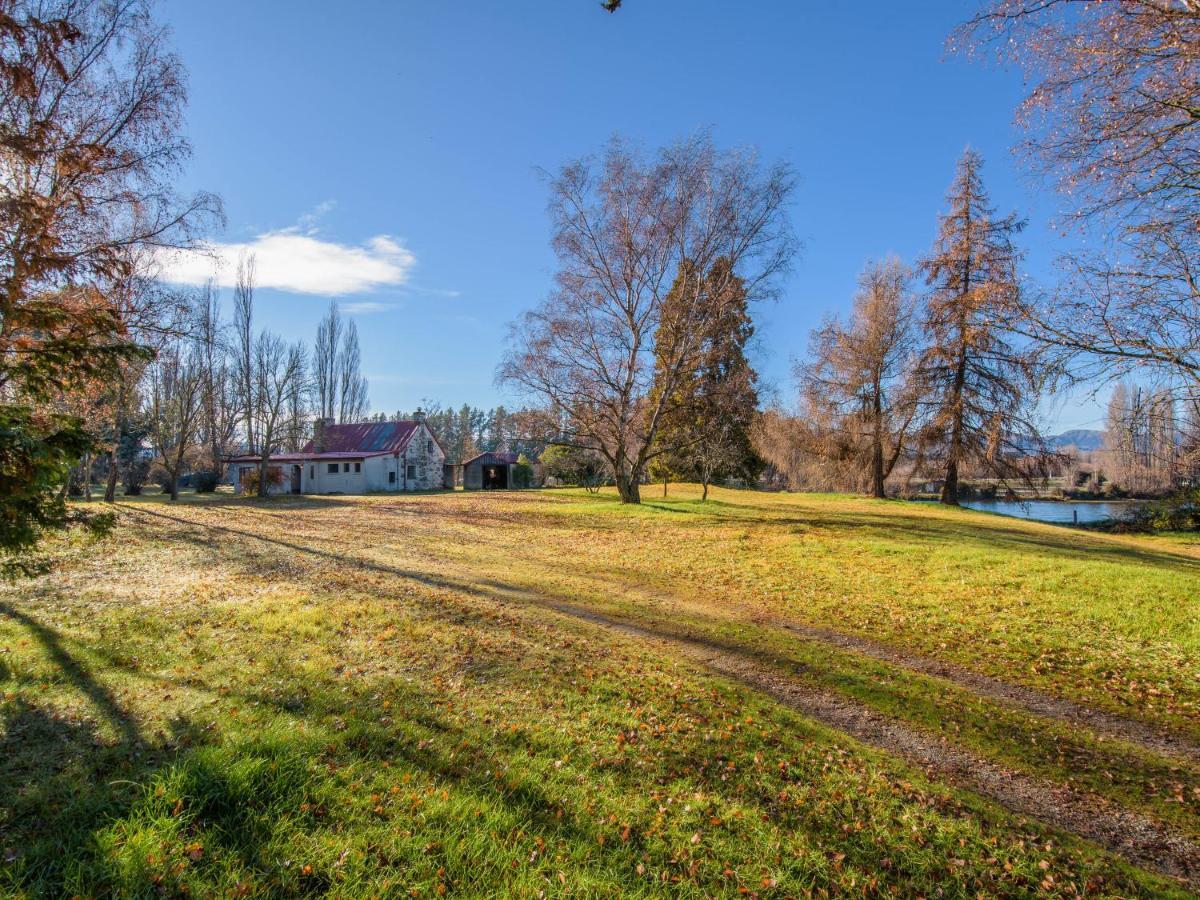 Wanaka Stone Cottage - Wanaka Holiday Home מראה חיצוני תמונה